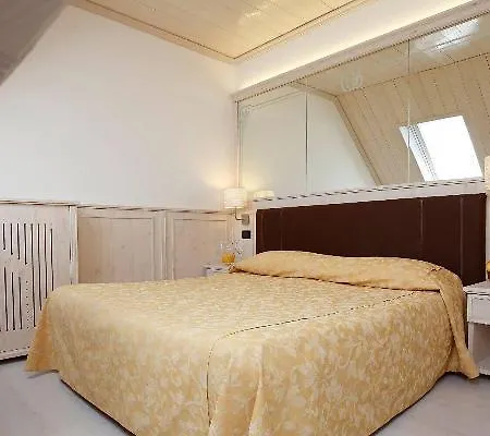 Croce Bianca Hotell Asiago