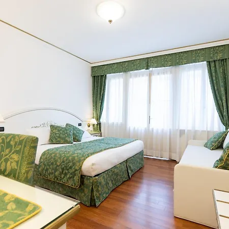 Szálloda Croce Bianca 3*