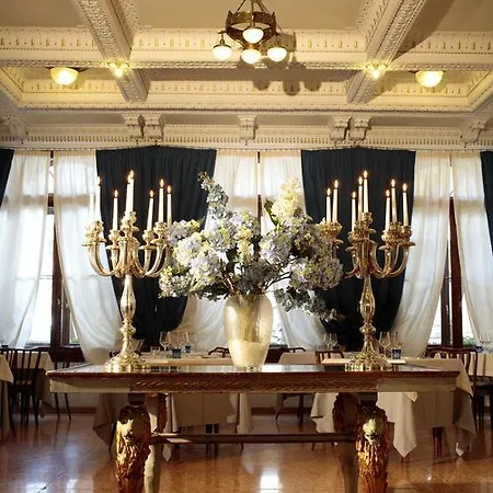 Croce Bianca فندق 3*