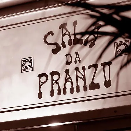 Hotel Croce Bianca 3*