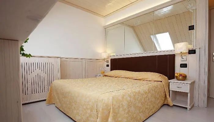 Croce Bianca Szálloda Asiago