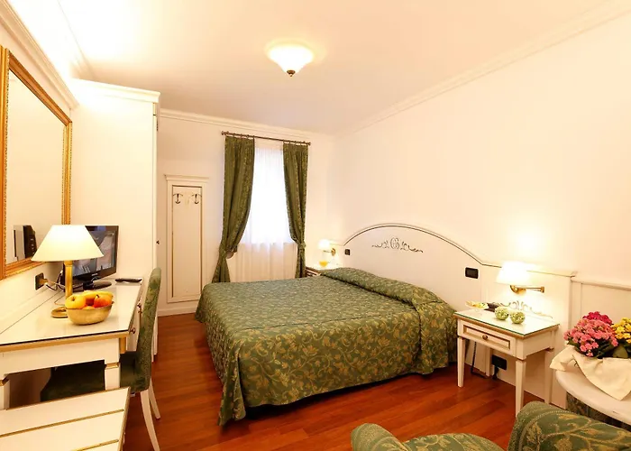 Szálloda Croce Bianca